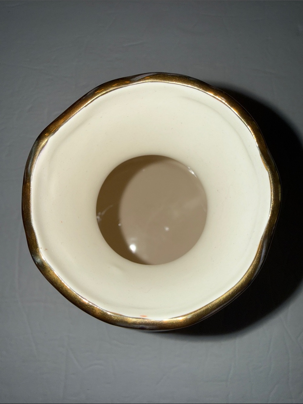 ANTHROPOLOGIE Elza Vase Hand Painted Gold Rim Orange With Blue Flowers Glazed - Picture 4 of 9